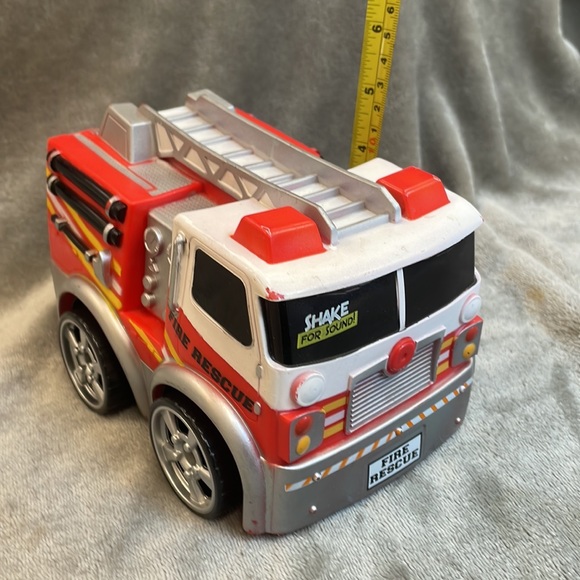 Car~Kid Galaxy ST16103A Fire Rescue Truck 2015 Shake For Sound Soft Plastic Body - Picture 9 of 9